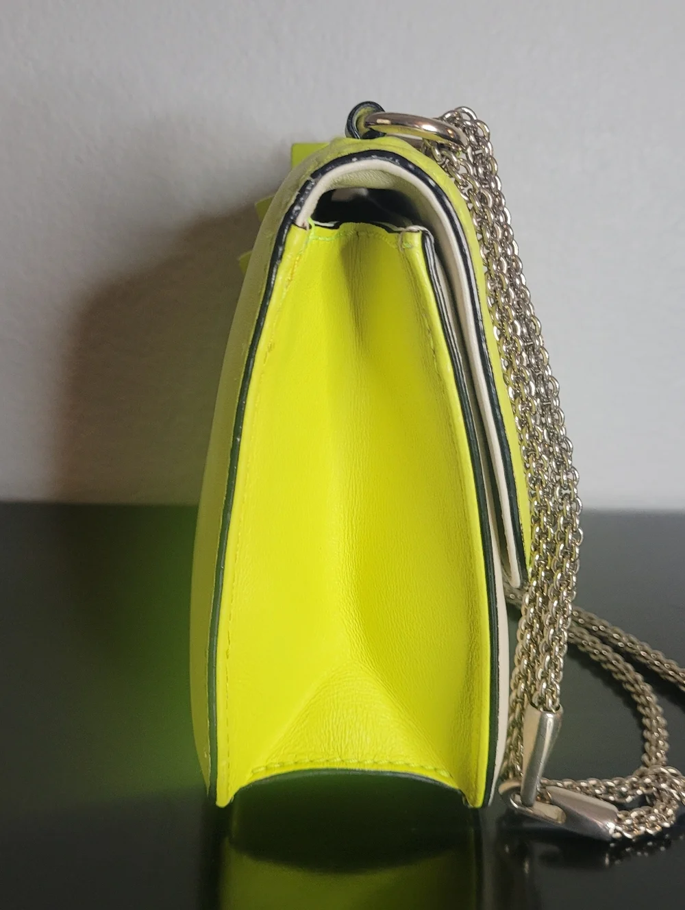 Valentino Garavani Glam Lock flap shoulder bag - Picture 7 of 15